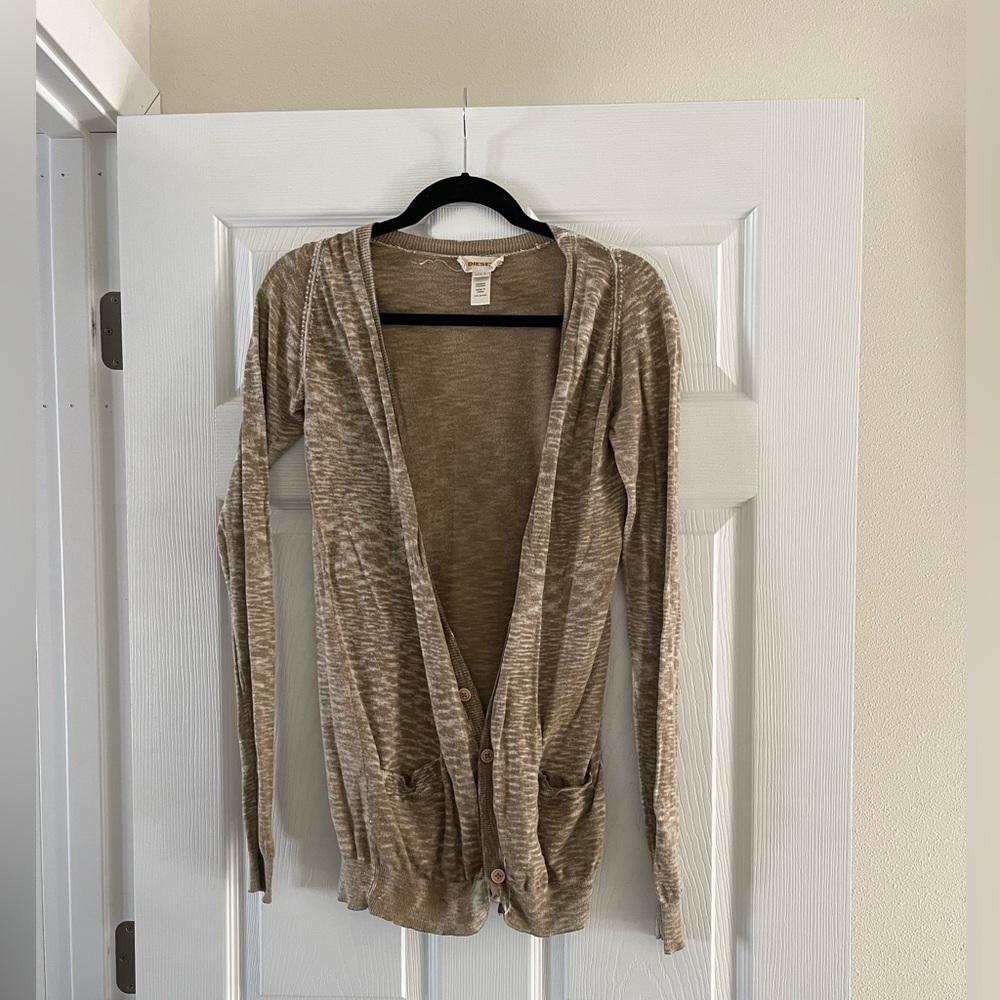 Cardigan sweater